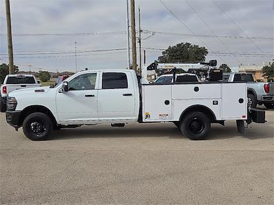 2026 Ram 3500 Crew Cab DRW 4WD Mechanics Body for sale #6694992 - photo 2