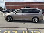 2017 Chrysler Pacifica FWD Minivan for sale #P09661 - photo 9