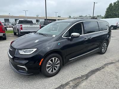 2022 Chrysler Pacifica FWD Minivan for sale #P1400 - photo 1