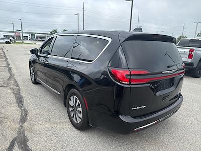 2022 Chrysler Pacifica FWD Minivan for sale #P1400 - photo 2