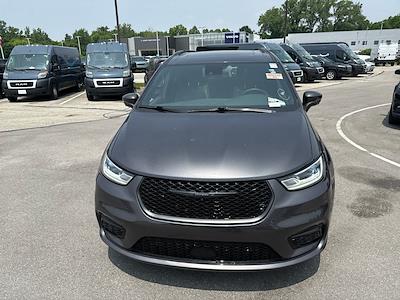 2022 Chrysler Pacifica FWD Minivan for sale #P1411 - photo 2