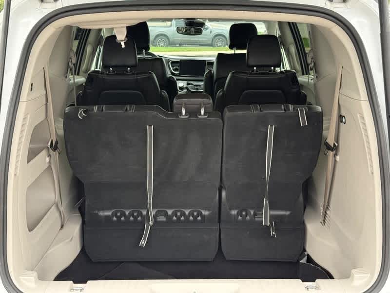 Used 2024 Chrysler Pacifica - photo 27