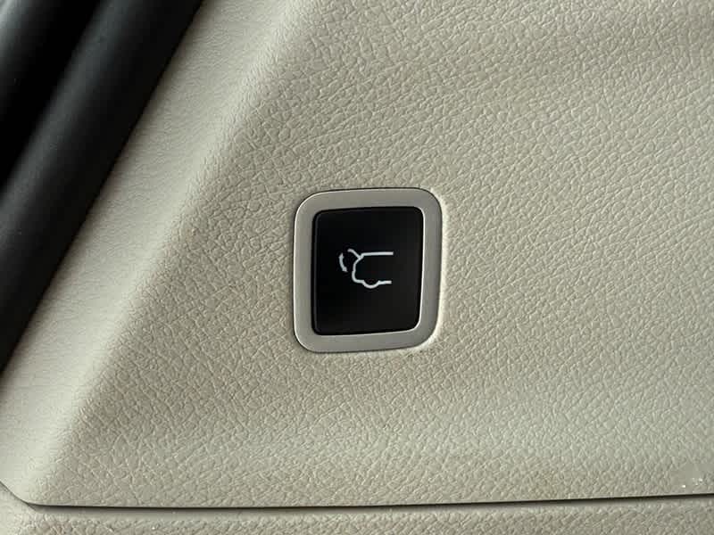 Used 2024 Chrysler Pacifica - photo 28