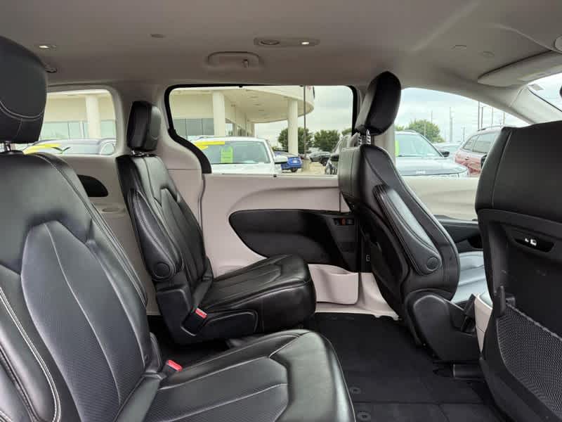 Used 2024 Chrysler Pacifica - photo 31