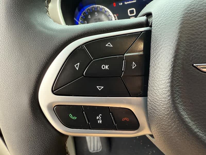 Used 2024 Chrysler Pacifica - photo 17