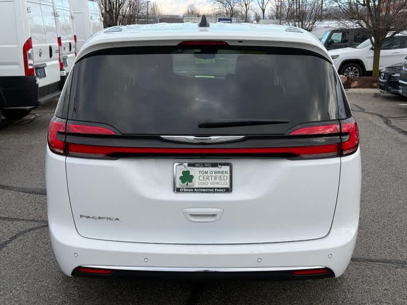 Used 2024 Chrysler Pacifica - photo 6