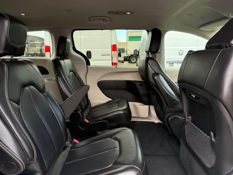 Used 2024 Chrysler Pacifica - photo 13