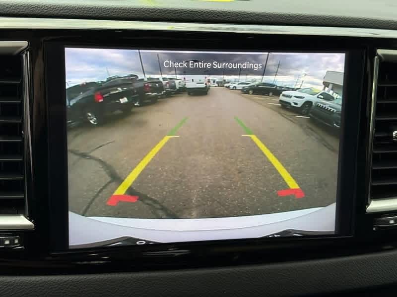 Used 2024 Chrysler Pacifica - photo 20