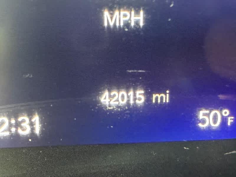 Used 2024 Chrysler Pacifica - photo 25