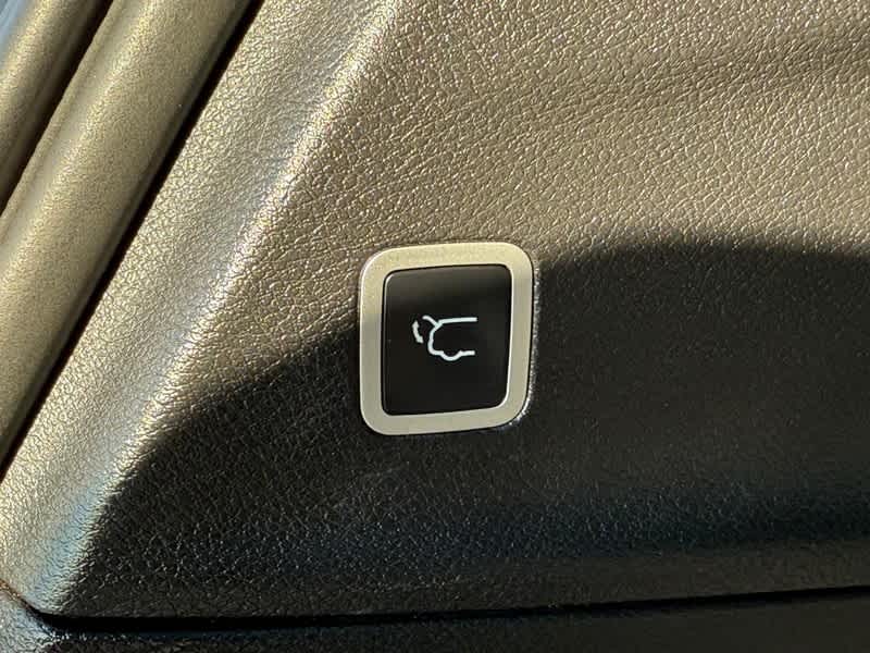 Used 2025 Chrysler Pacifica - photo 10