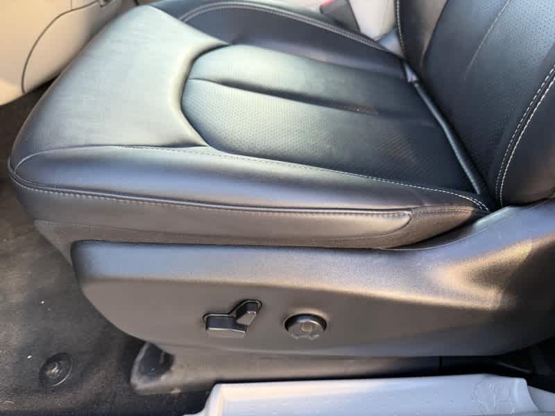 Used 2024 Chrysler Pacifica - photo 28