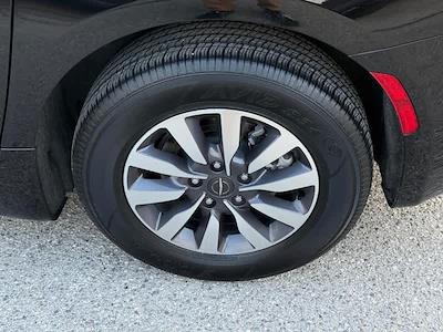 Used 2024 Chrysler Pacifica - photo 1