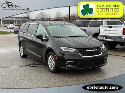 Used 2024 Chrysler Pacifica - photo 1