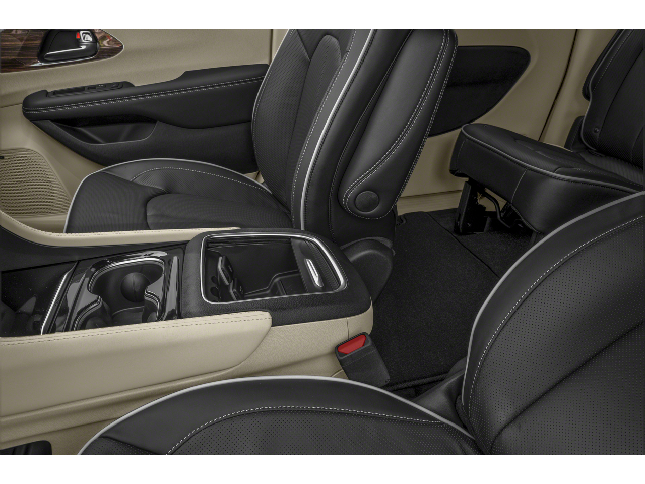 Used 2024 Chrysler Pacifica - photo 45