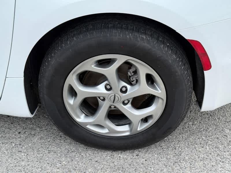 Used 2024 Chrysler Pacifica - photo 8