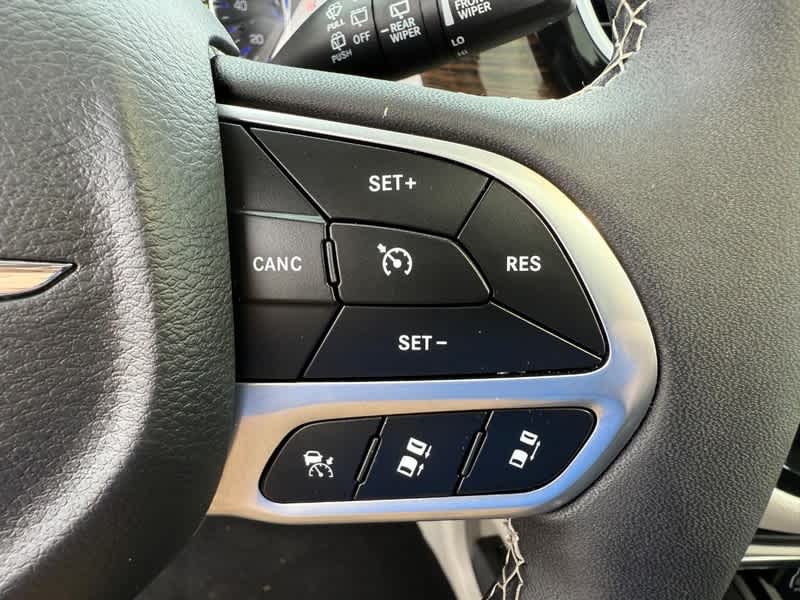 Used 2024 Chrysler Pacifica - photo 18