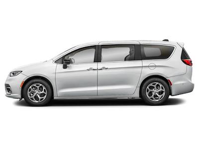 Used 2024 Chrysler Pacifica - photo 1