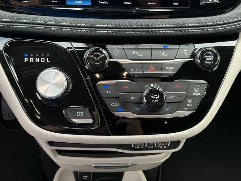 Used 2023 Chrysler Pacifica - photo 13