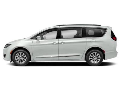 Used 2019 Chrysler Pacifica - photo 1