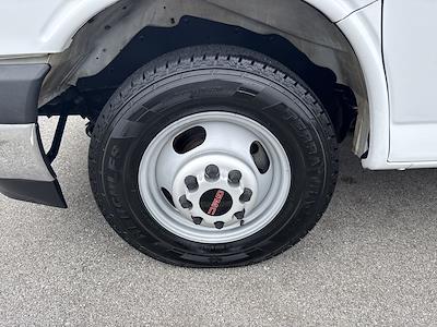 Used 2020 GMC Savana 4500 - photo 1