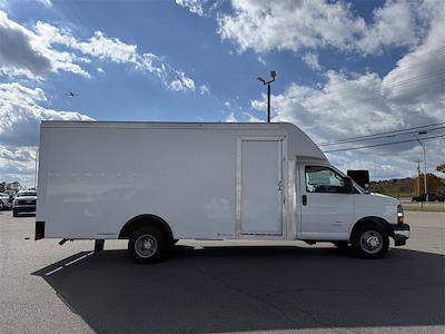 New 2025 Chevrolet Express 4500 16' Rockport Box Van for sale #F2571 - photo 2
