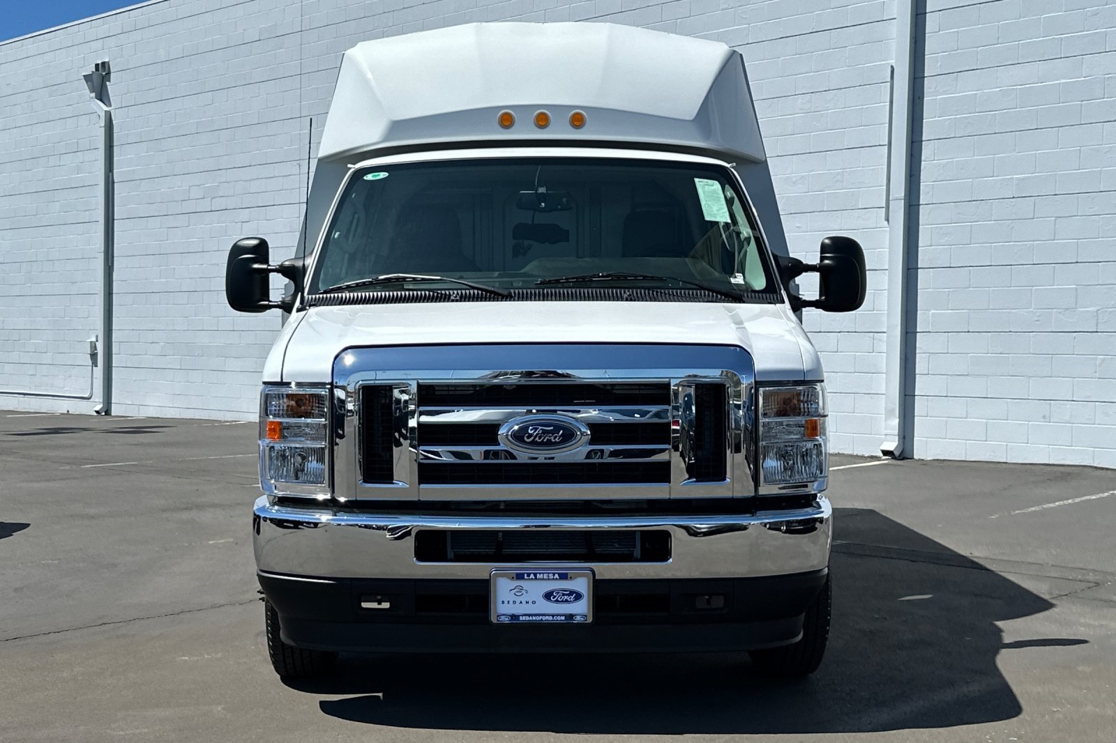 New 2025 Ford E-350 - photo 7