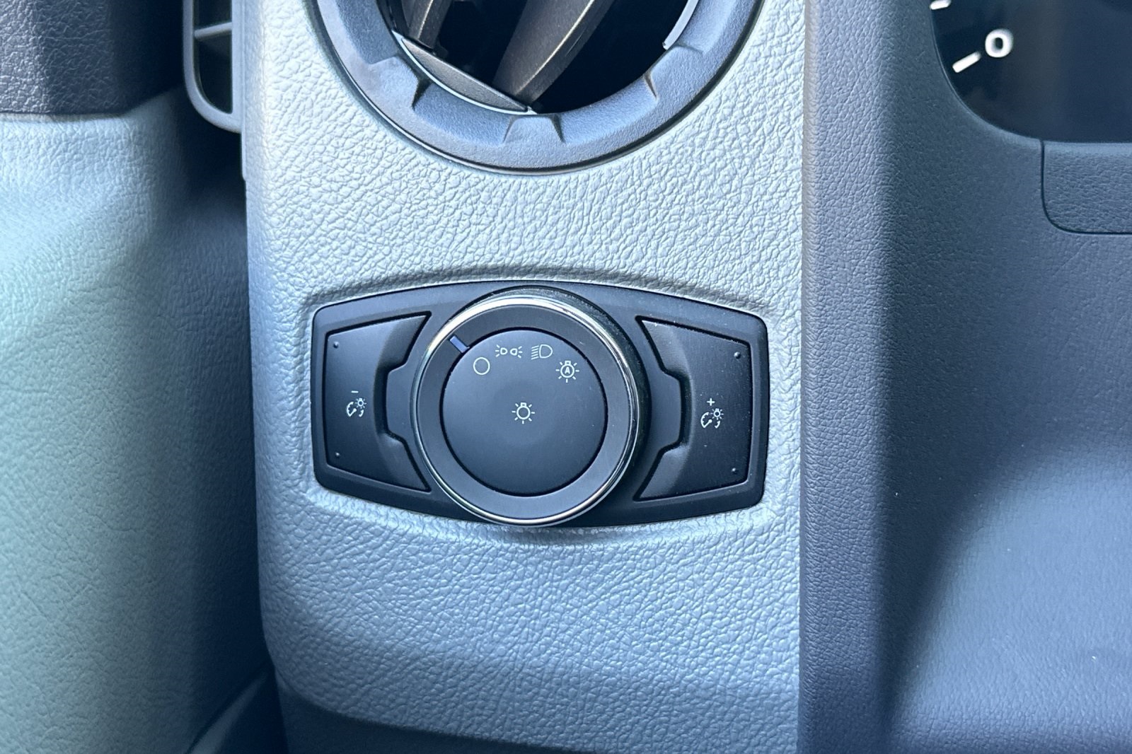 New 2025 Ford E-350 - photo 19