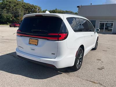 2022 Chrysler Pacifica AWD Minivan for sale #D1274 - photo 2