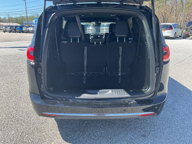 Used 2025 Chrysler Pacifica - photo 15