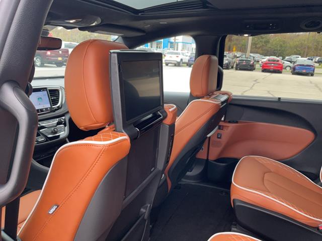Used 2026 Chrysler Pacifica - photo 15