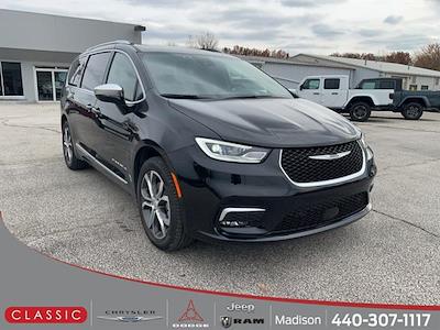 2026 Chrysler Pacifica AWD Minivan for sale #D15037A - photo 1