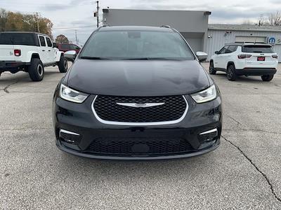 Used 2026 Chrysler Pacifica - photo 1