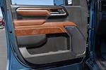 New 2025 GMC Sierra 2500 Denali Ultimate Crew Cab 4WD Pickup for sale #25502 - photo 16