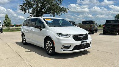 2024 Chrysler Pacifica FWD Minivan for sale #A1216 - photo 1