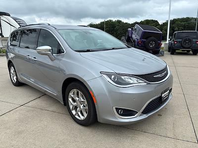 2017 Chrysler Pacifica FWD Minivan for sale #A1369B - photo 1