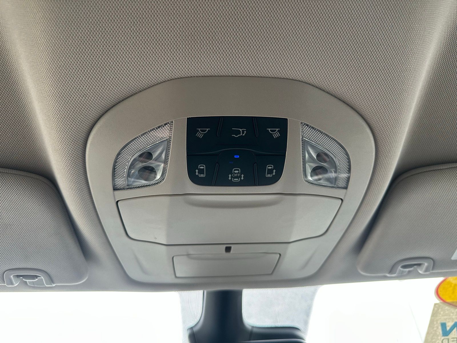 Used 2024 Chrysler Pacifica - photo 35