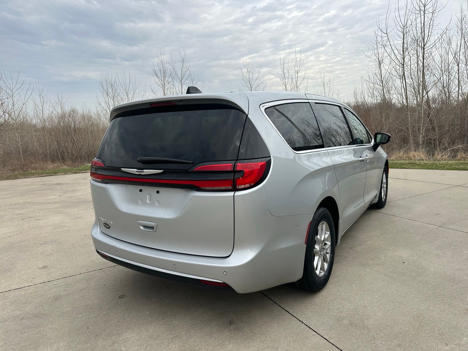 Used 2024 Chrysler Pacifica - photo 7