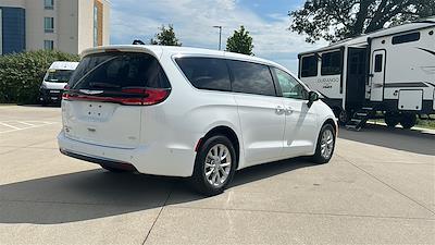 2023 Chrysler Pacifica AWD Minivan for sale #C1000A - photo 2