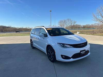 Used 2019 Chrysler Pacifica - photo 1