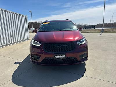 Used 2021 Chrysler Pacifica - photo 1