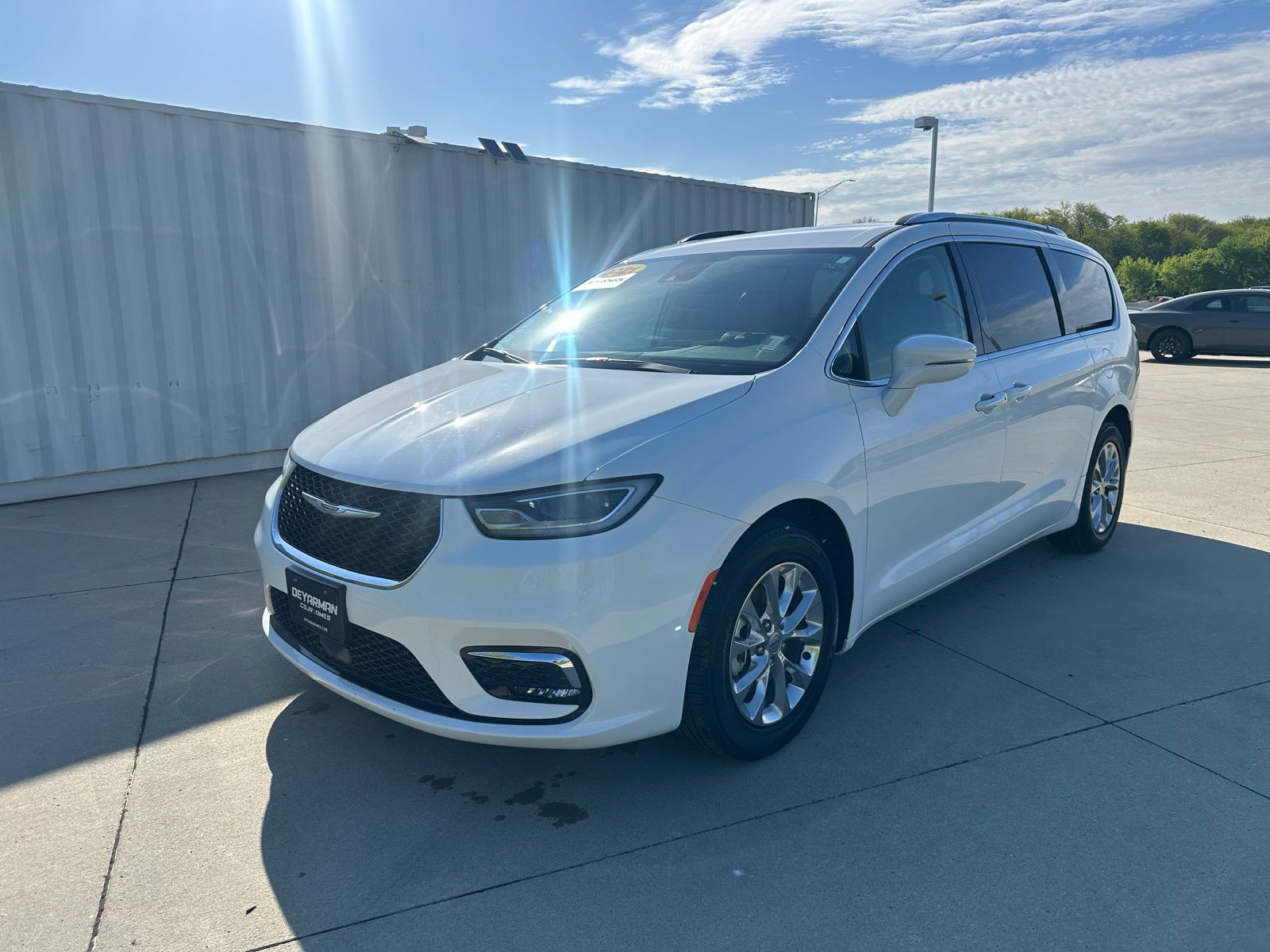 Used 2021 Chrysler Pacifica - photo 5