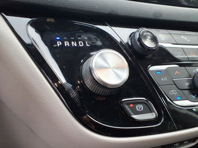 Used 2017 Chrysler Pacifica - photo 16