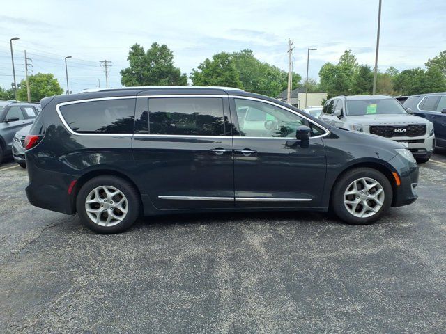 Used 2017 Chrysler Pacifica - photo 29