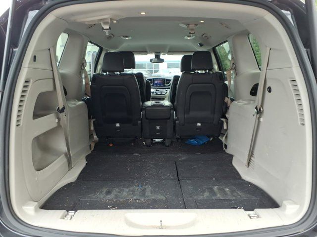 Used 2017 Chrysler Pacifica - photo 30