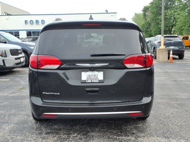 Used 2017 Chrysler Pacifica - photo 31