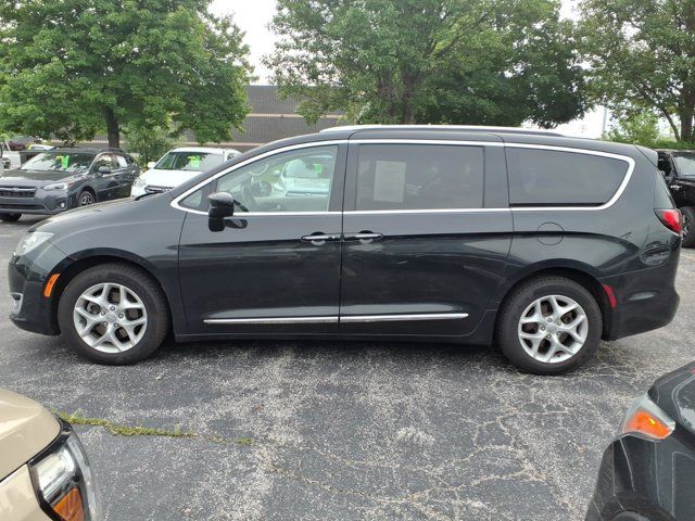 Used 2017 Chrysler Pacifica - photo 6