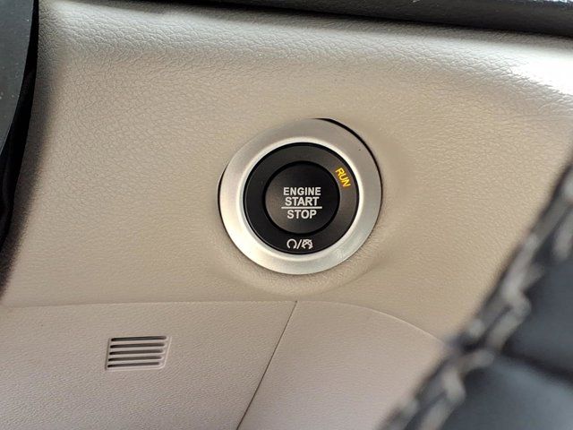 Used 2023 Chrysler Pacifica - photo 21