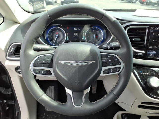 Used 2023 Chrysler Pacifica - photo 24