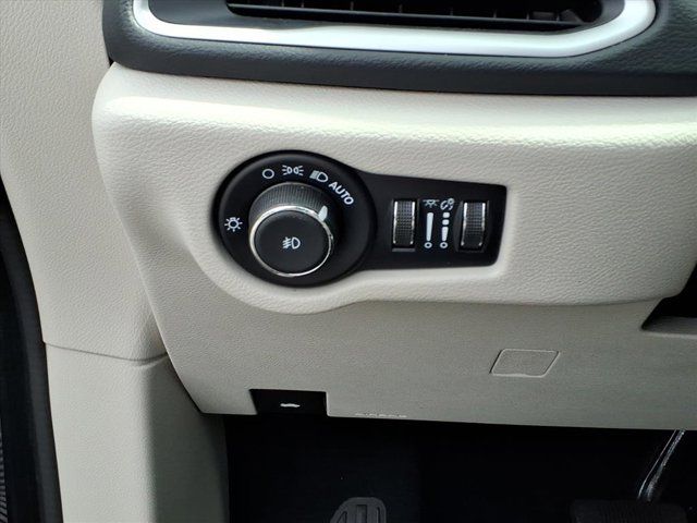 Used 2023 Chrysler Pacifica - photo 26