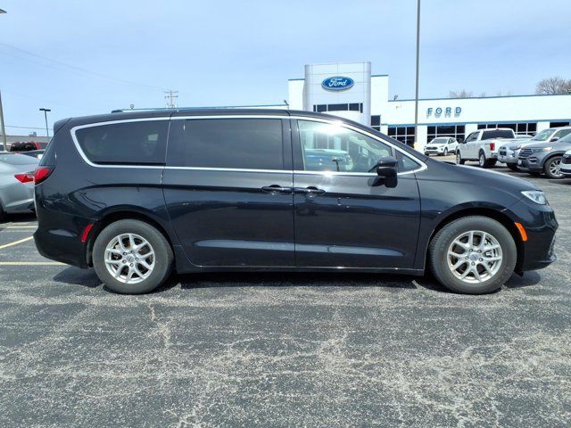 Used 2023 Chrysler Pacifica - photo 32